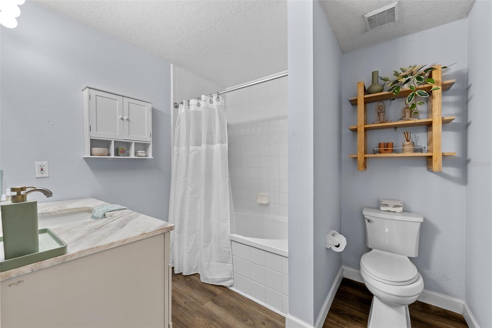 Image 14 of 34 For 800 Dakota Avenue 241