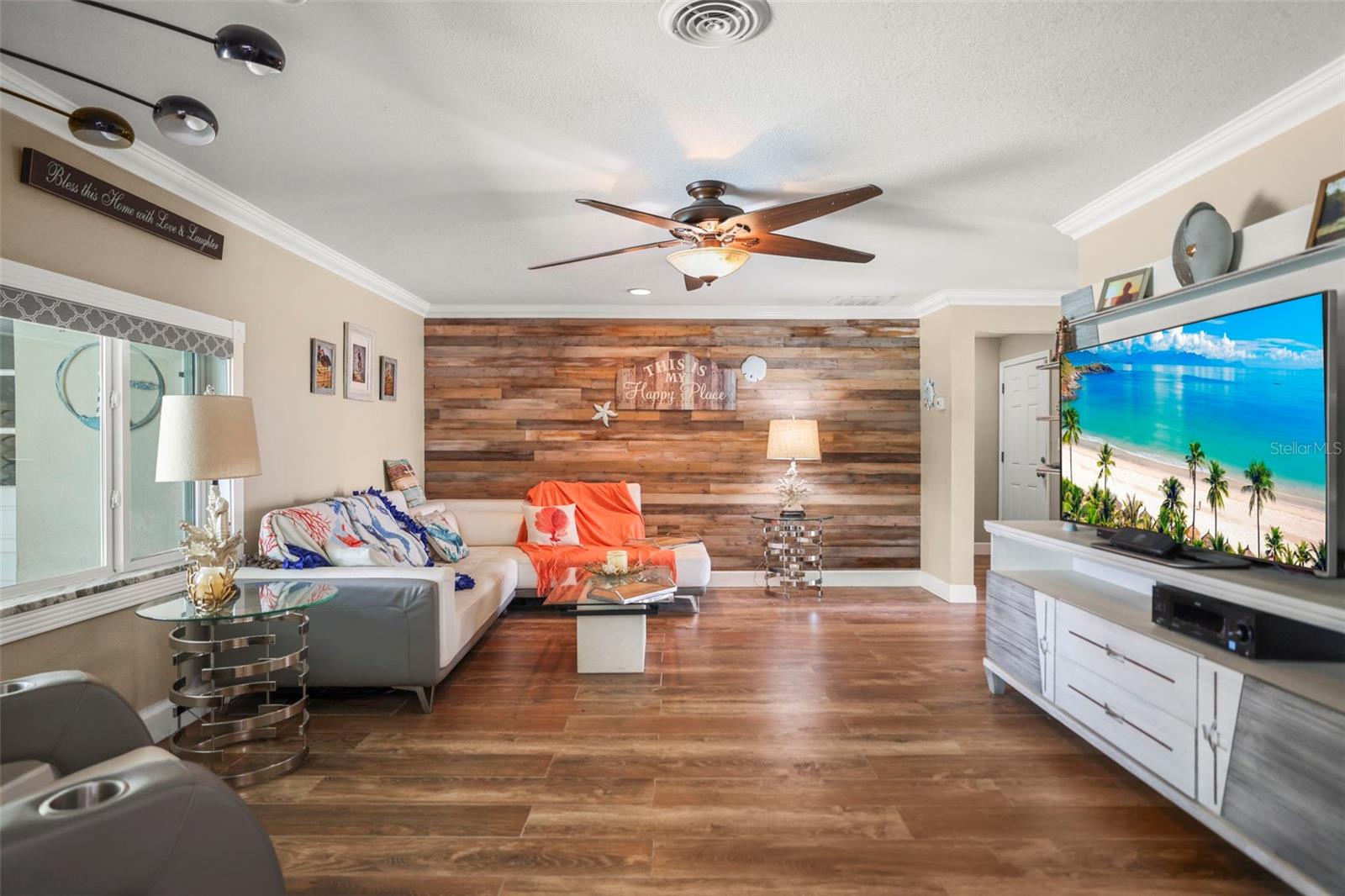 Image 11 of 46 For 5761 Colonial Drive