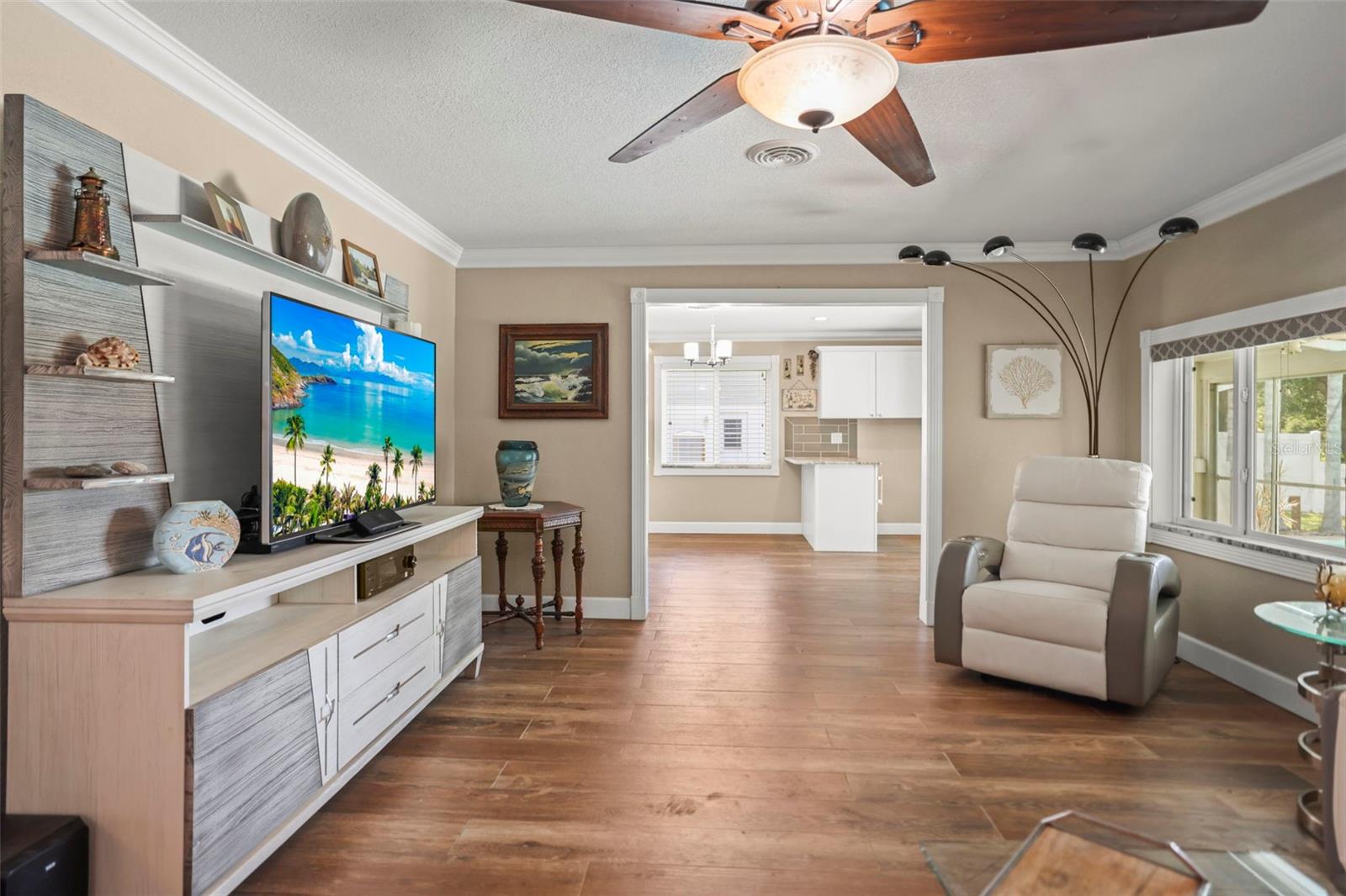 Image 13 of 46 For 5761 Colonial Drive