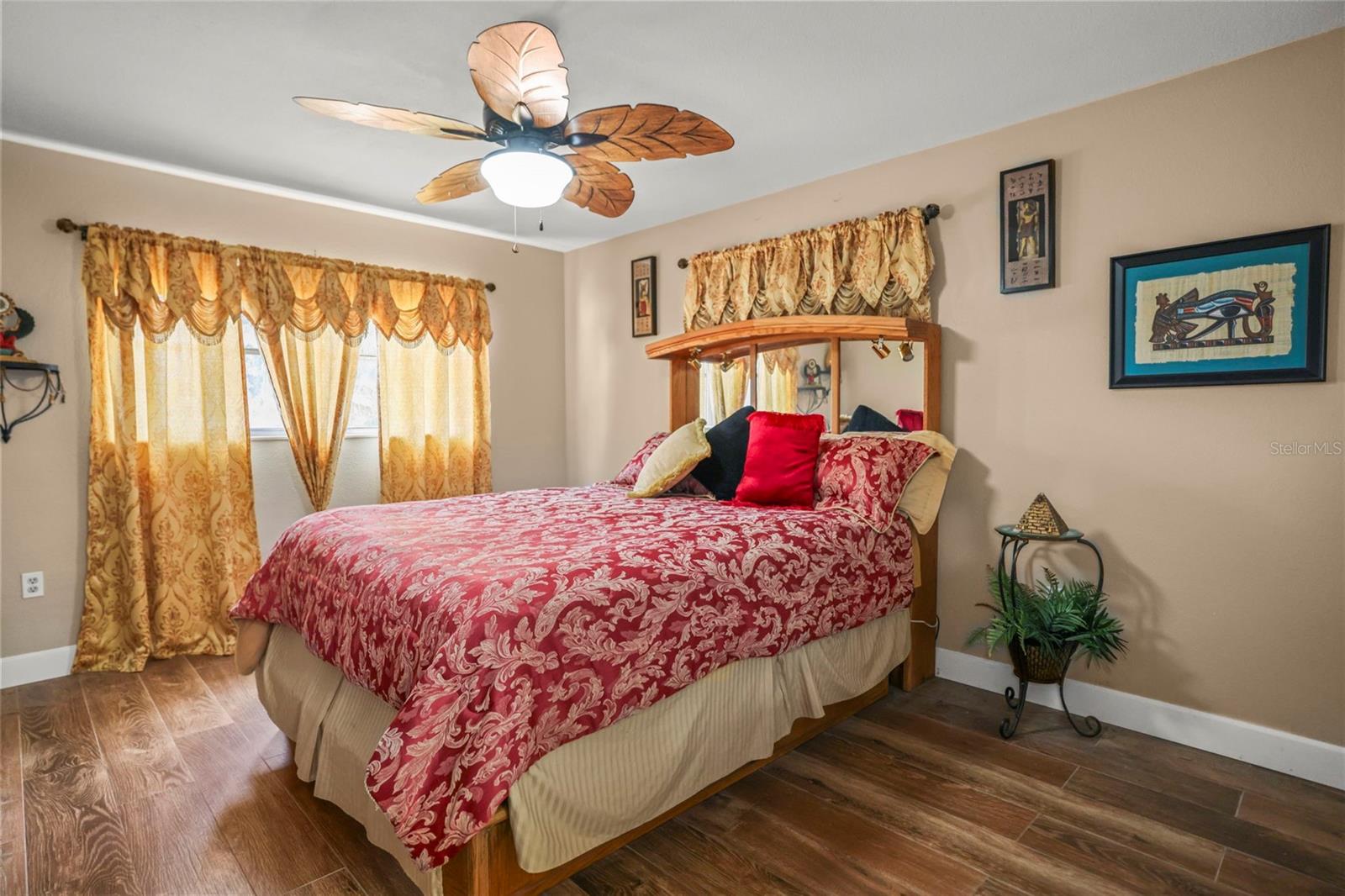 Image 15 of 46 For 5761 Colonial Drive