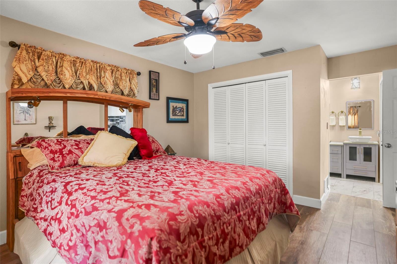 Image 16 of 46 For 5761 Colonial Drive