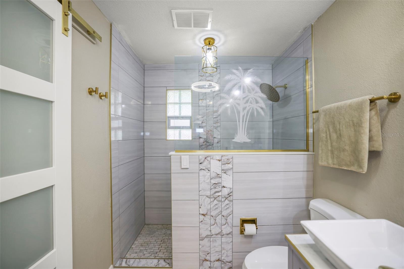 Image 18 of 46 For 5761 Colonial Drive