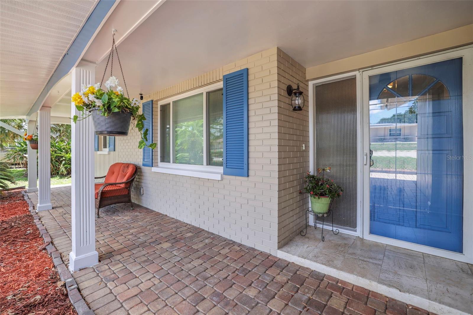 Image 4 of 46 For 5761 Colonial Drive