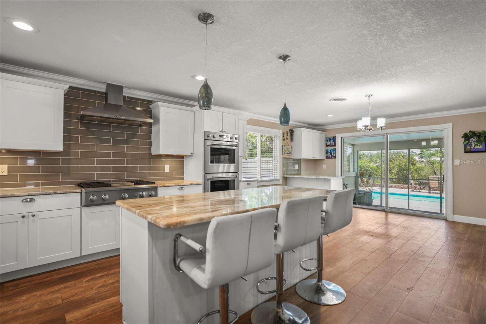 Image 6 of 46 For 5761 Colonial Drive