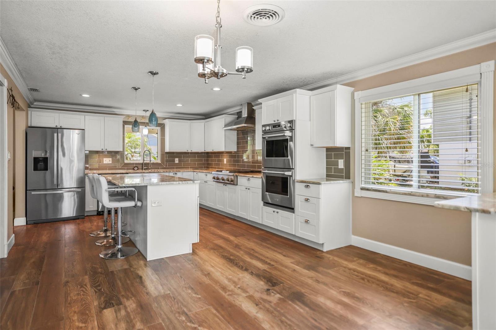 Image 8 of 46 For 5761 Colonial Drive