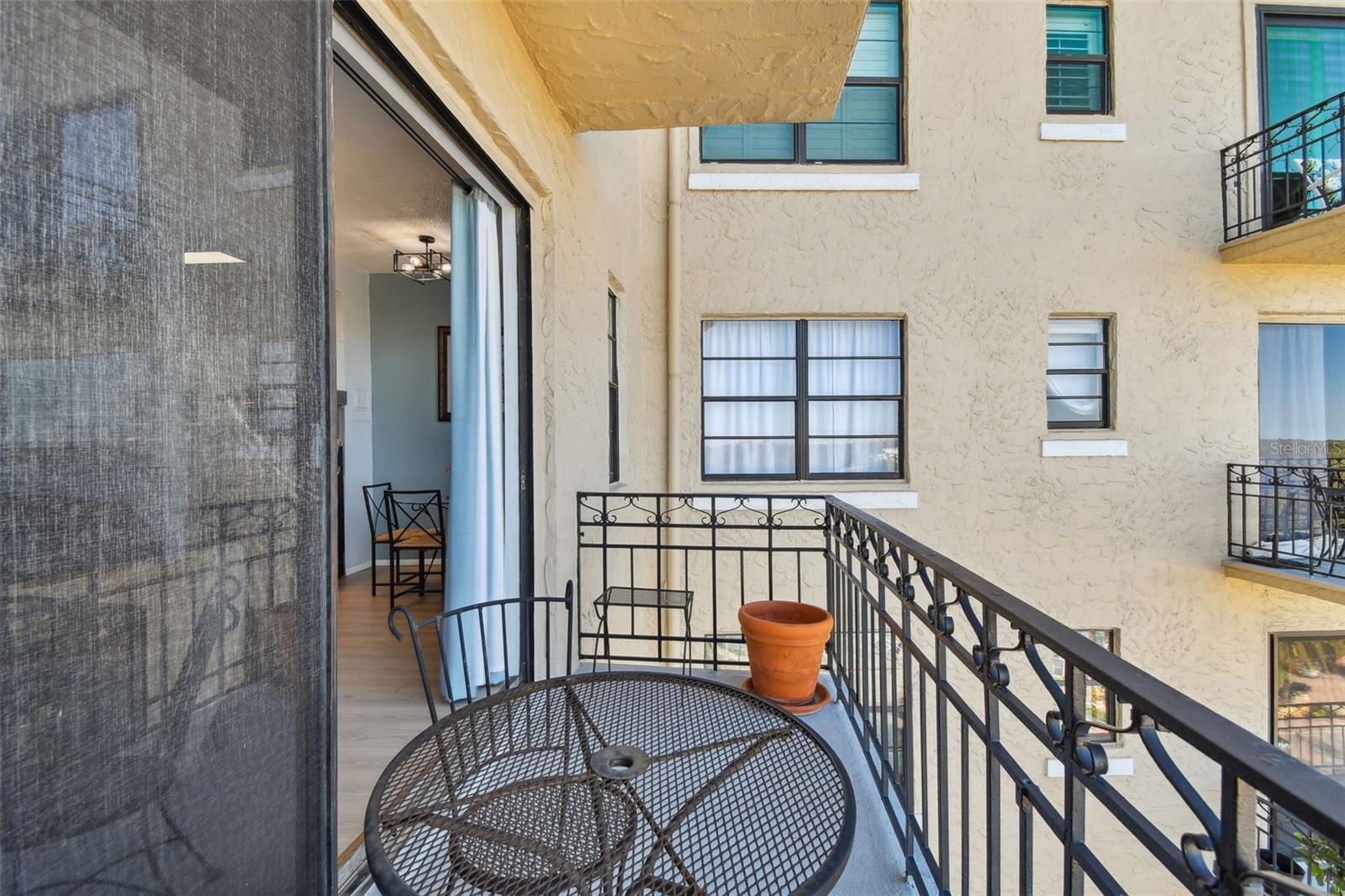 Image 11 of 30 For 2109 Bayshore Boulevard 809