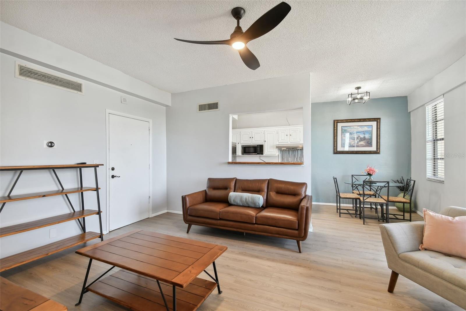 Image 5 of 30 For 2109 Bayshore Boulevard 809