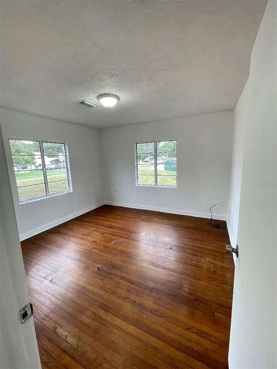 Image 4 of 6 For 1045 Lake Parker Drive