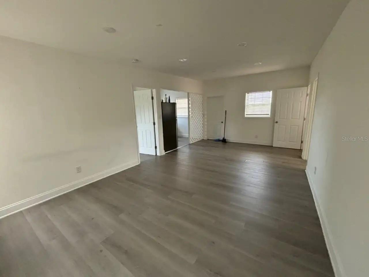 Image 6 of 6 For 1045 Lake Parker Drive