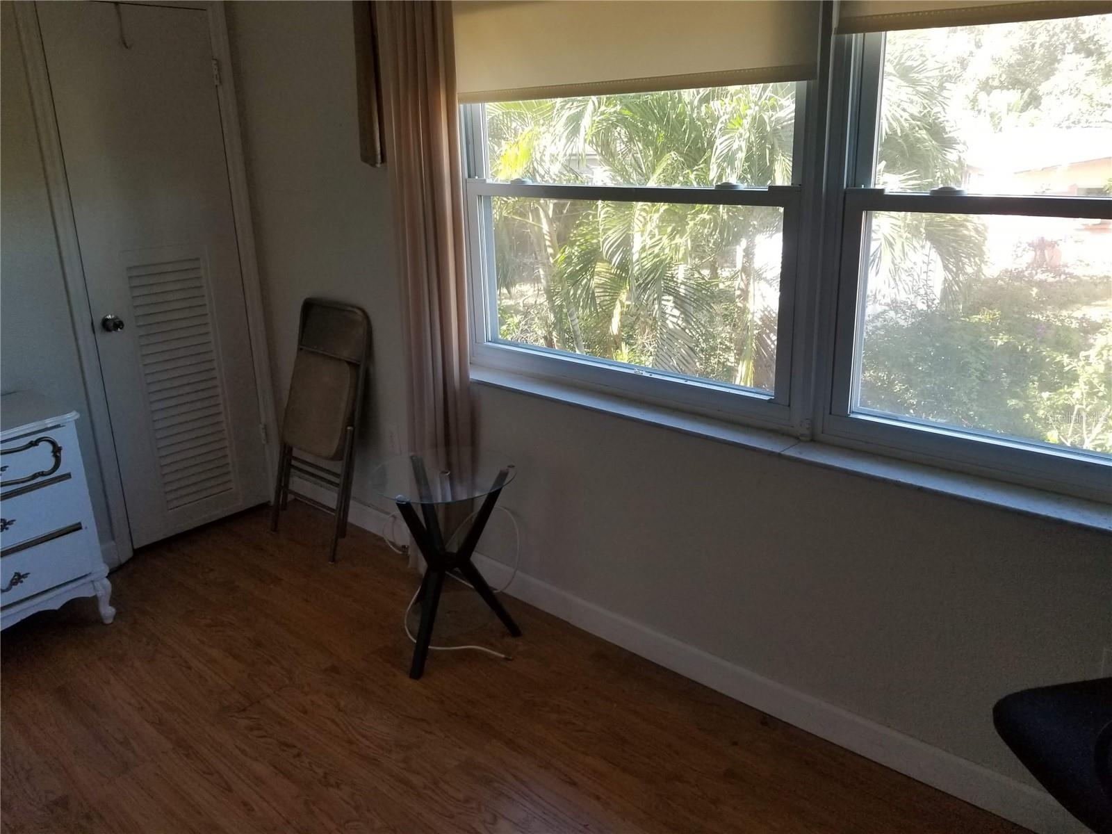 Listing photo id 5 for 10035 63rd Avenue N 25