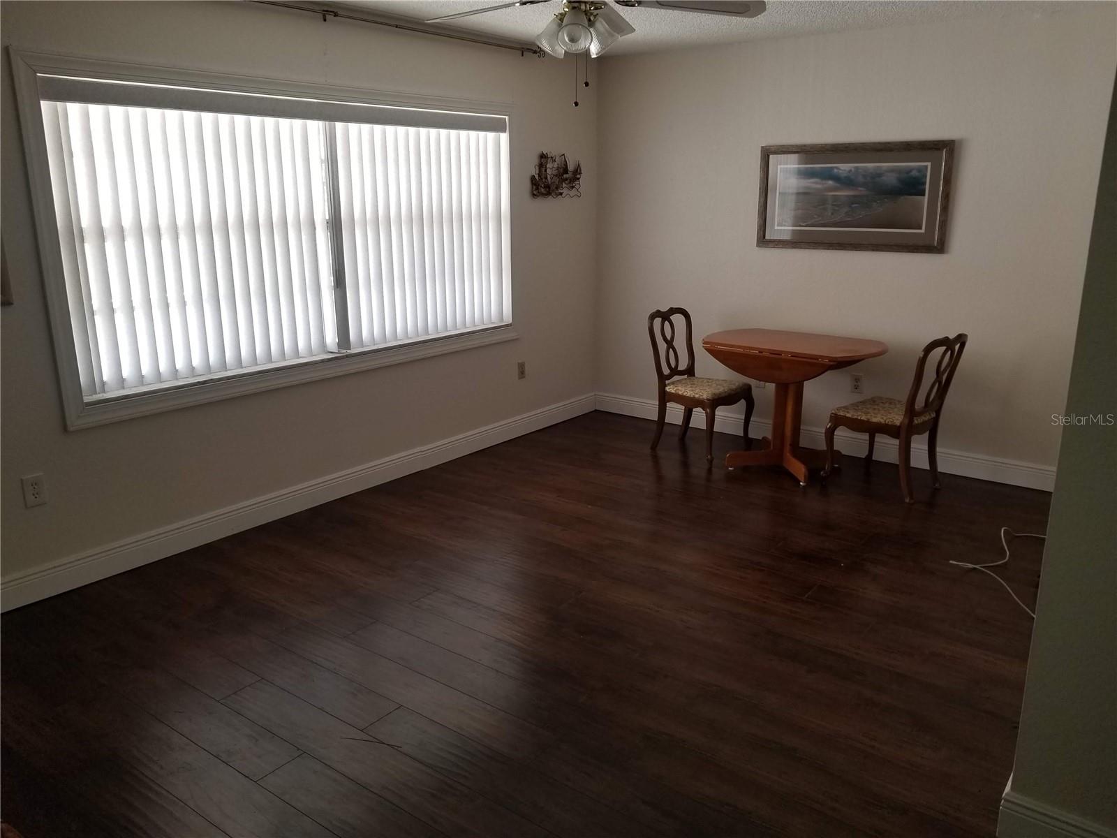 Listing photo id 6 for 10035 63rd Avenue N 25