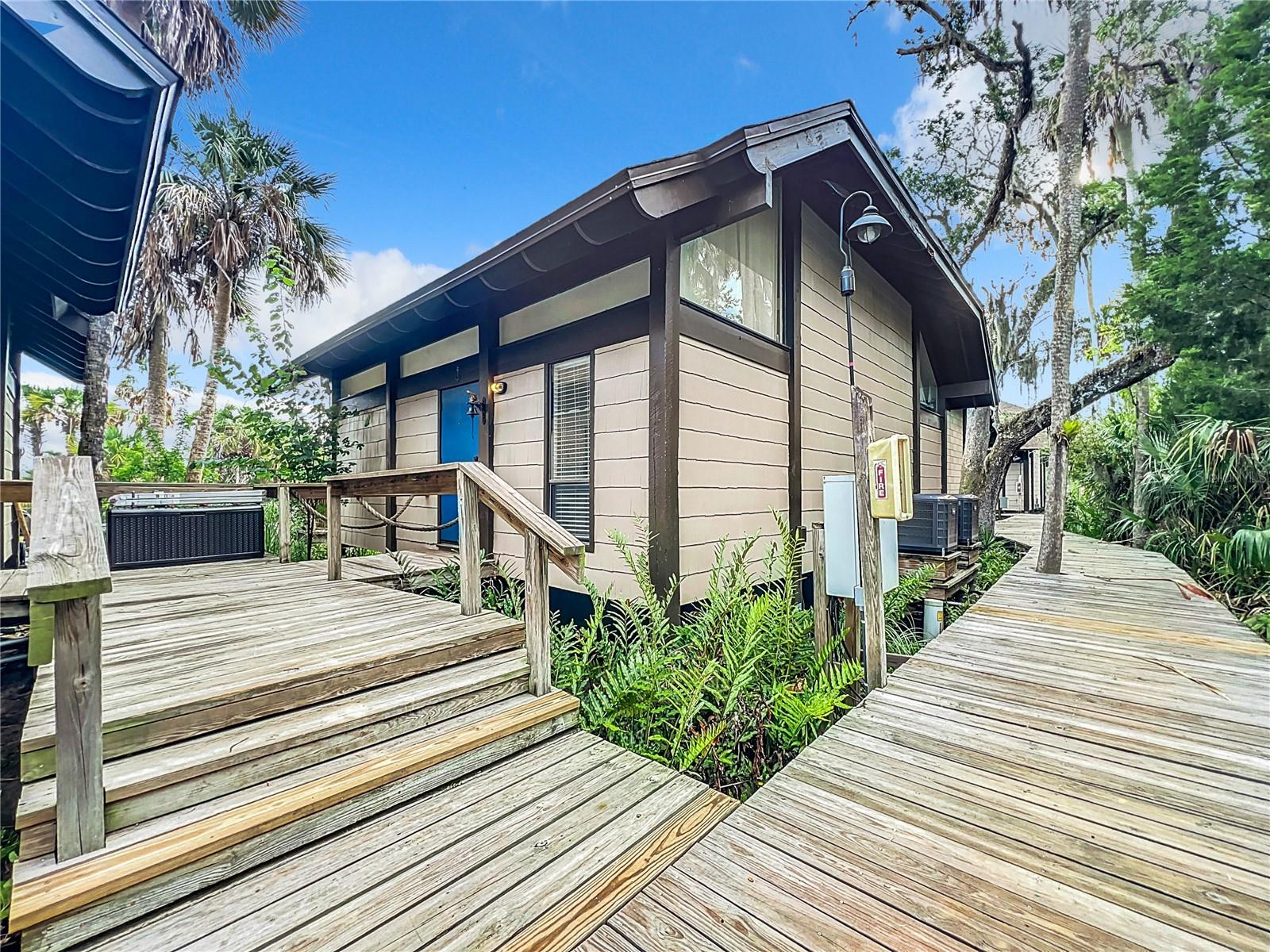 Image 2 of 40 For 2695 Seabreeze Point I1