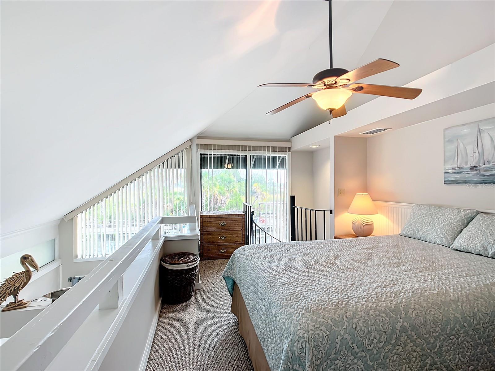 Image 21 of 40 For 2695 Seabreeze Point I1