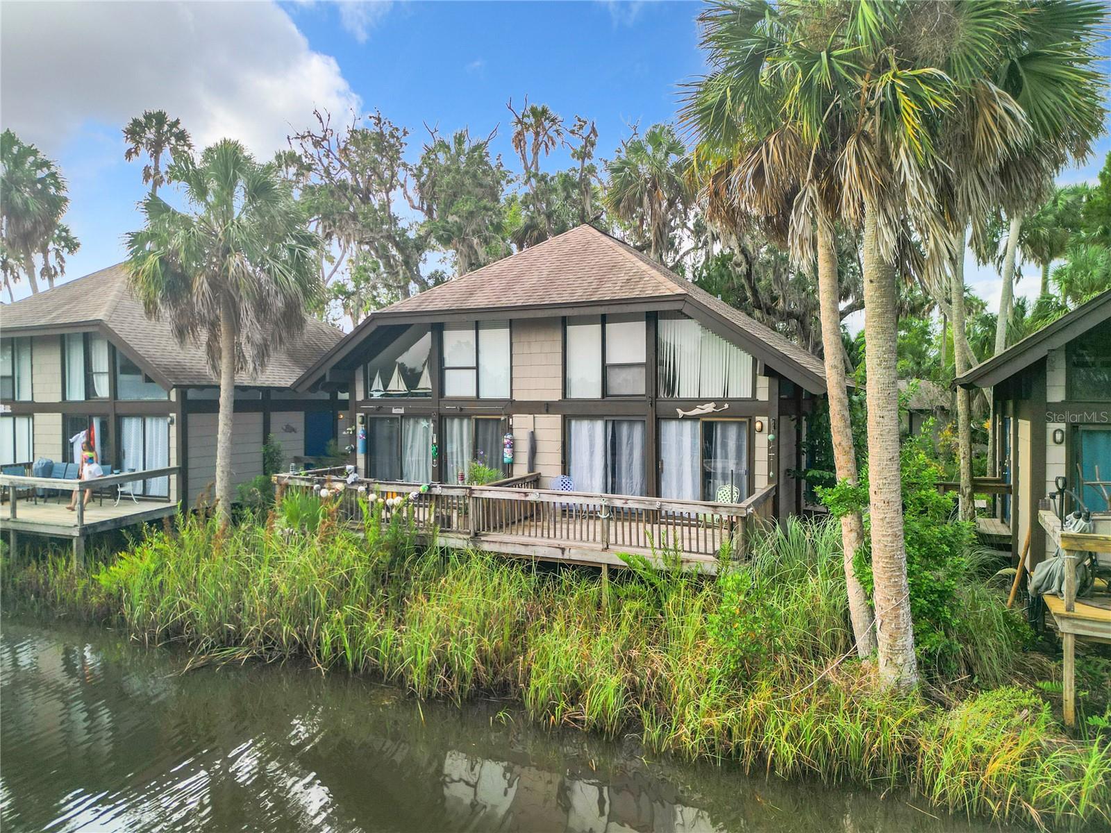 Image 31 of 40 For 2695 Seabreeze Point I1