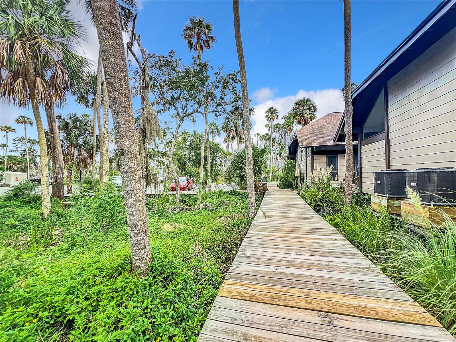 Image 4 of 40 For 2695 Seabreeze Point I1