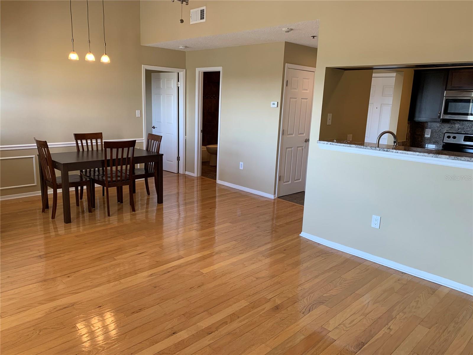 Image 10 of 32 For 1000 Horatio Street 322