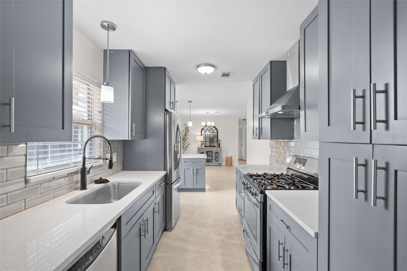 Image 11 of 31 For 1489 77th Avenue N