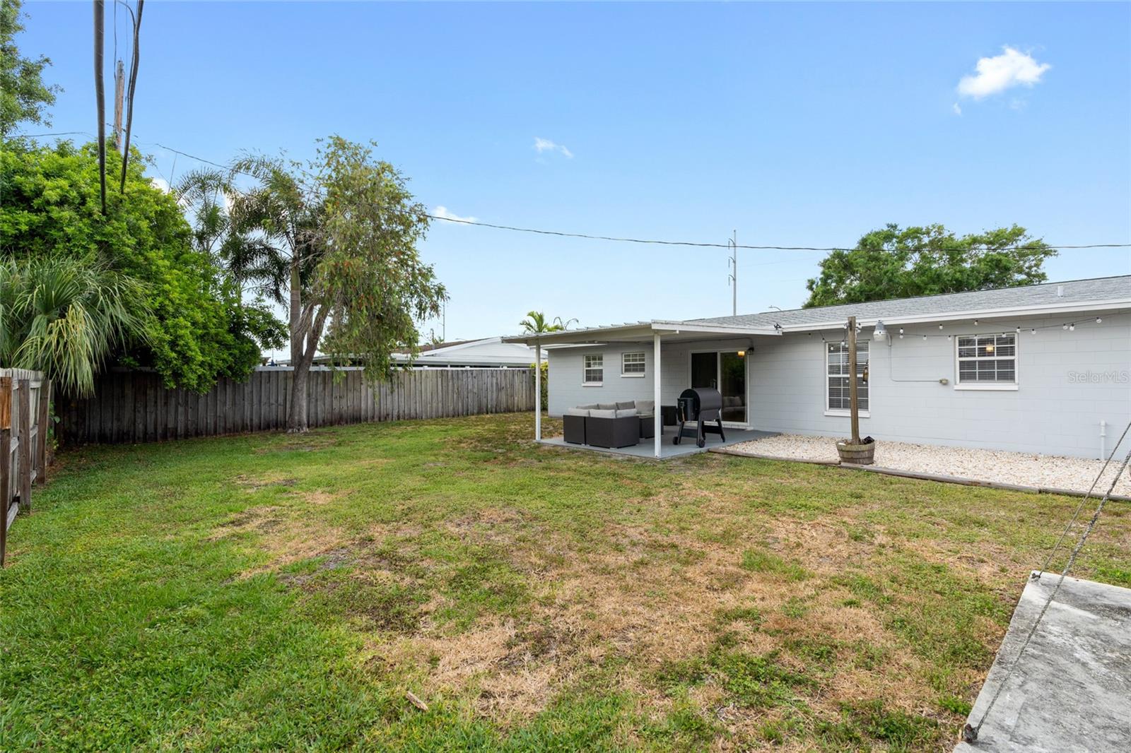 Image 26 of 31 For 1489 77th Avenue N