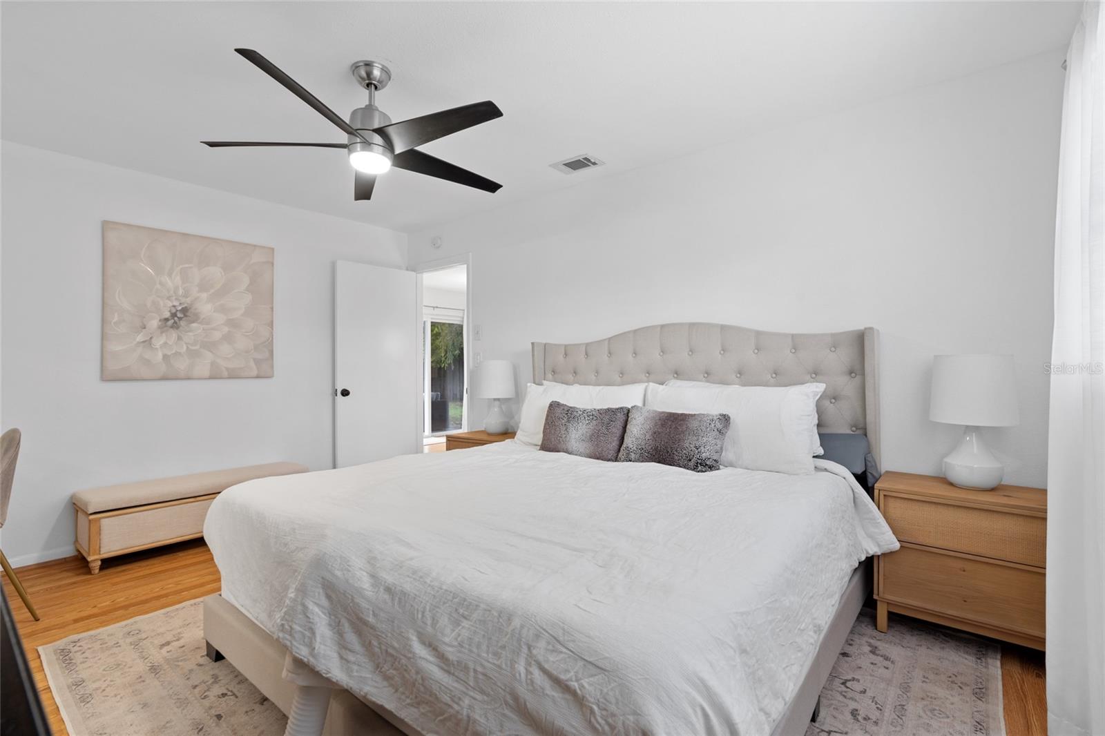 Image 3 of 31 For 1489 77th Avenue N