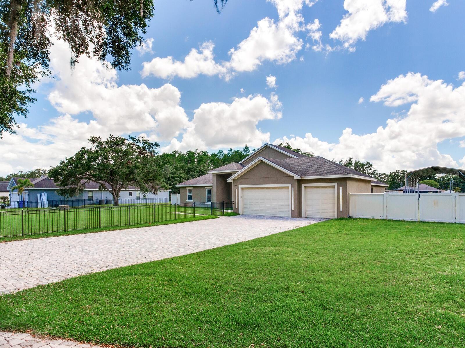 Image 10 of 85 For 16220 Lake Armistead Way