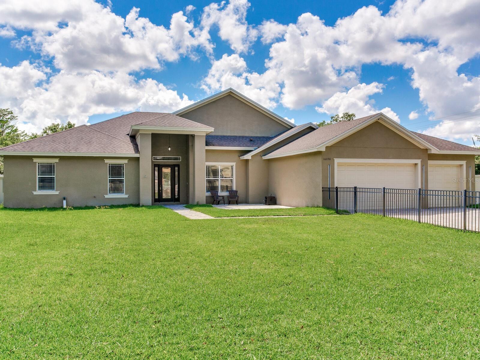 Image 12 of 85 For 16220 Lake Armistead Way