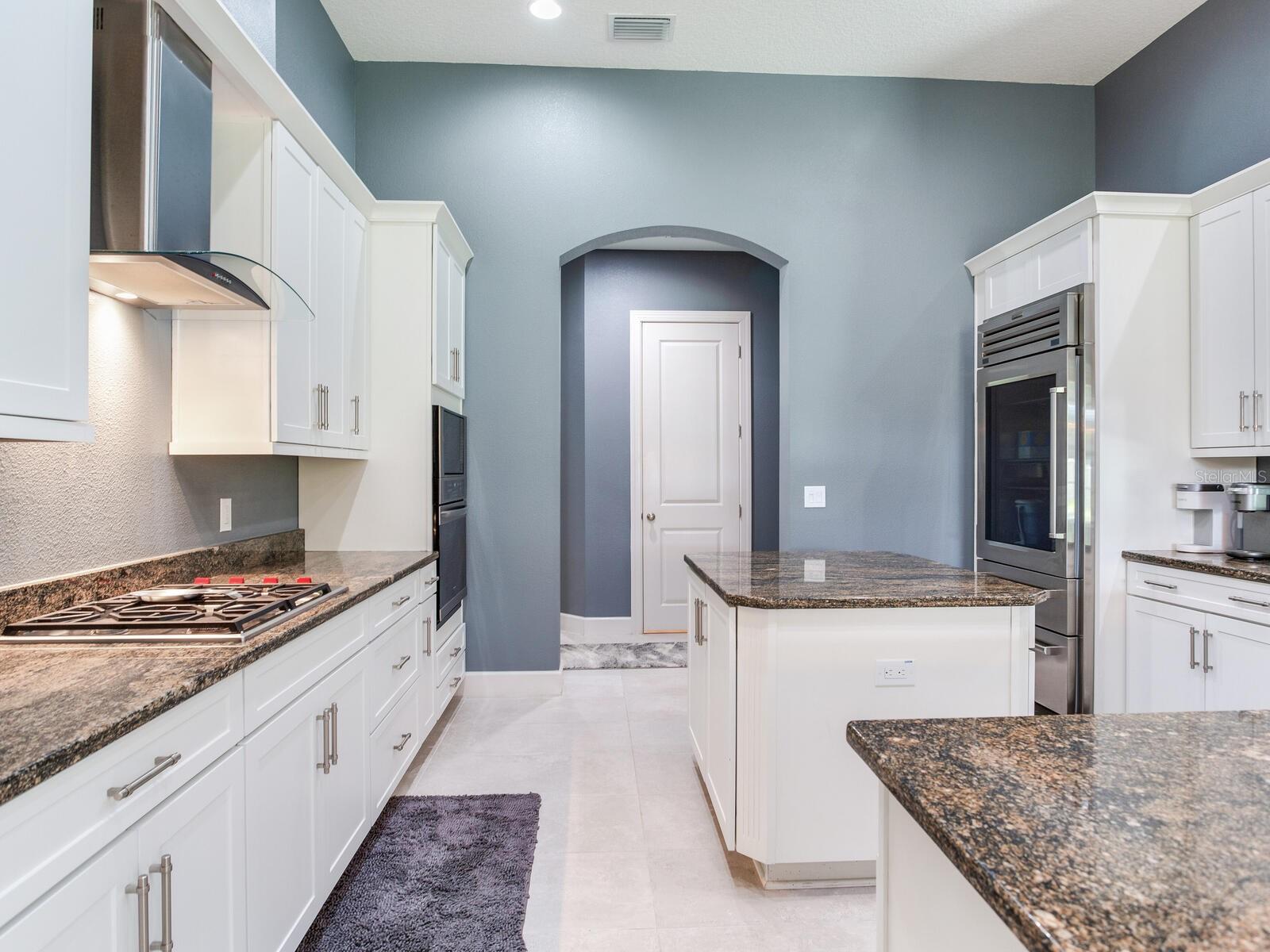 Image 33 of 85 For 16220 Lake Armistead Way