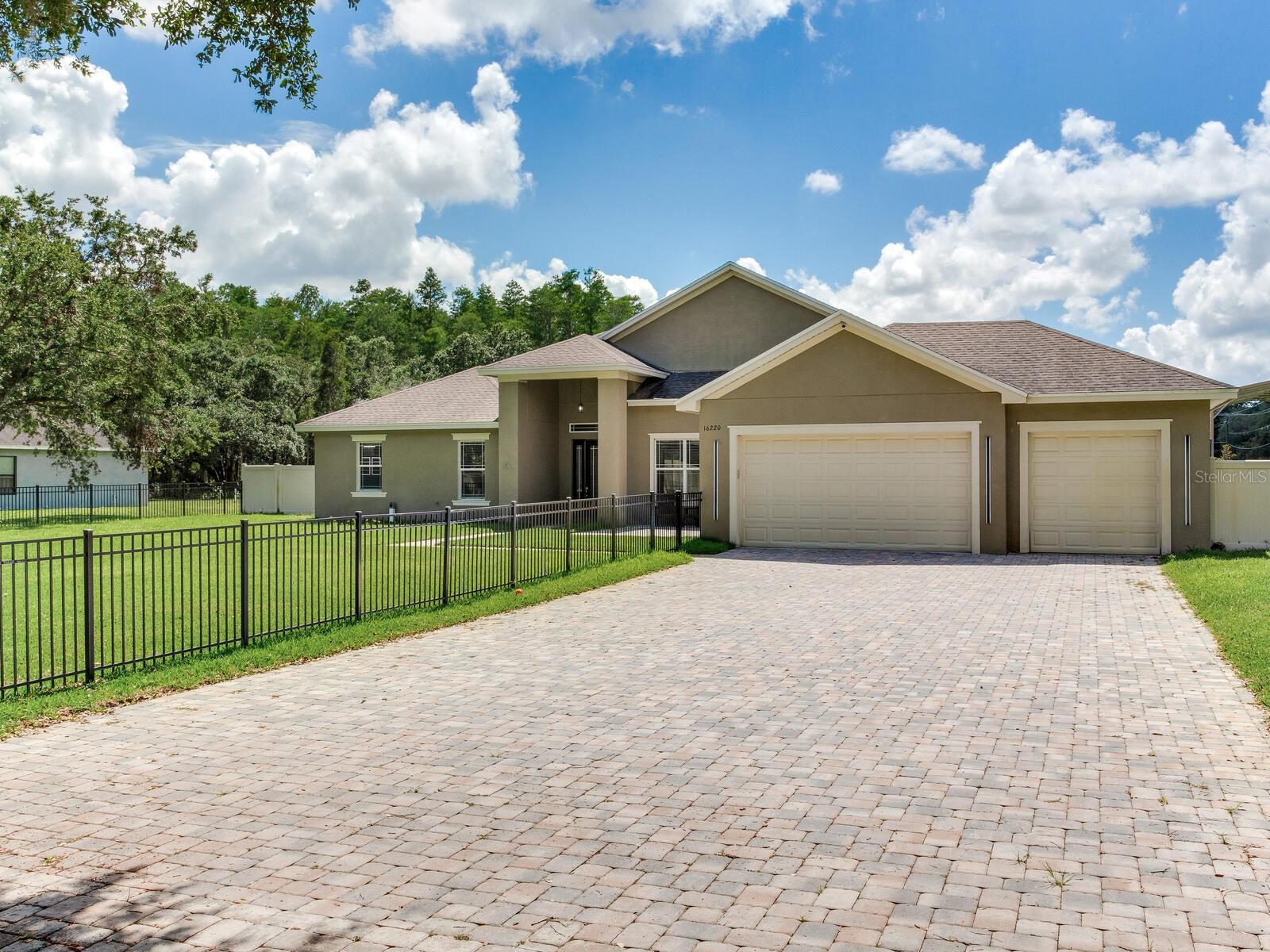 Image 9 of 85 For 16220 Lake Armistead Way