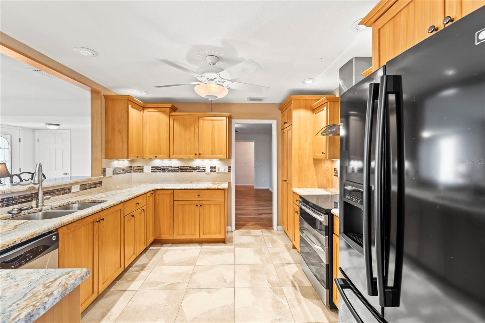 Image 11 of 41 For 1140 Mcfarland Street