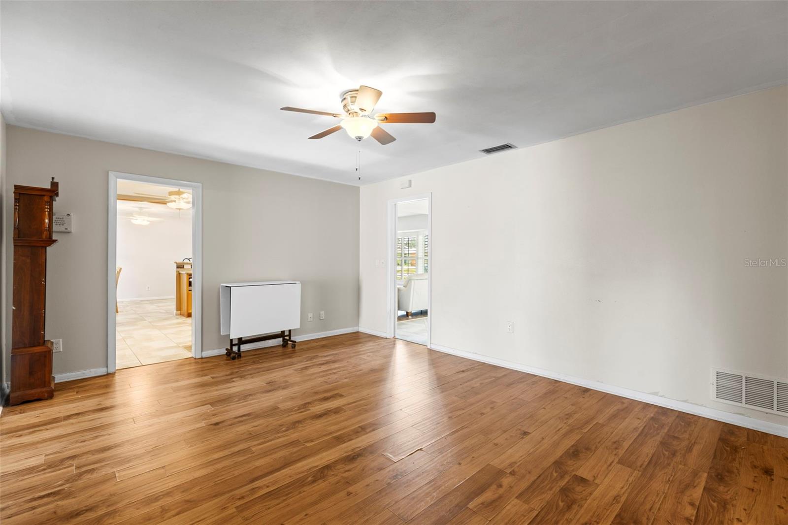 Image 17 of 41 For 1140 Mcfarland Street