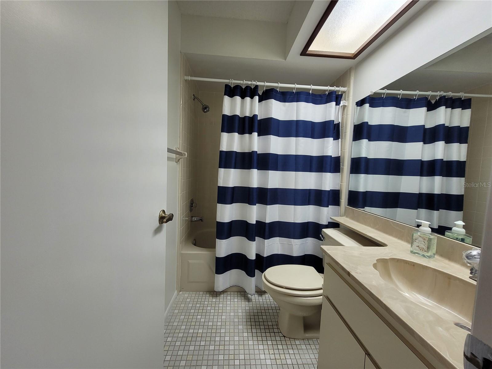 Image 11 of 23 For 946 Madrid Drive