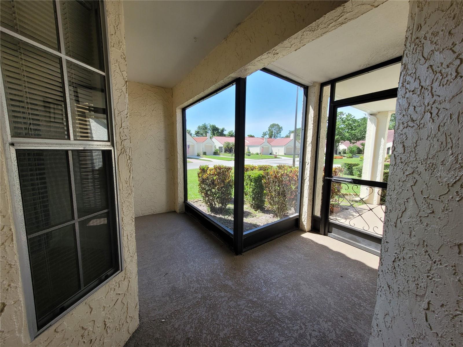 Image 2 of 23 For 946 Madrid Drive