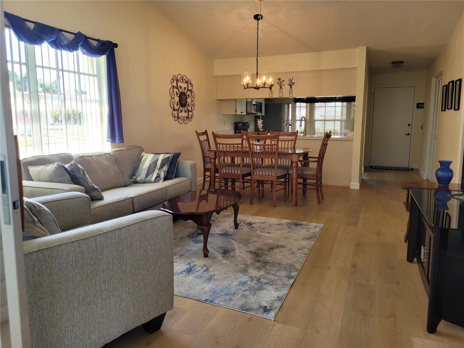 Image 3 of 23 For 946 Madrid Drive