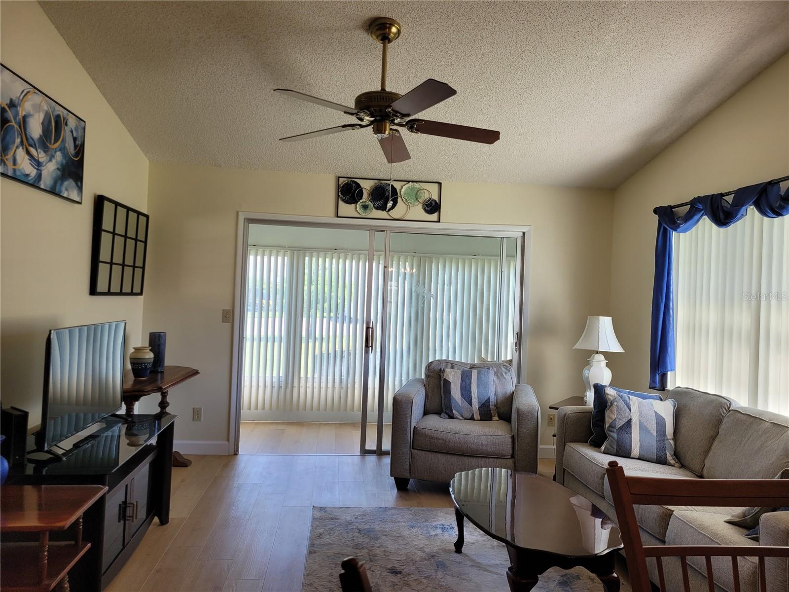 Image 6 of 23 For 946 Madrid Drive