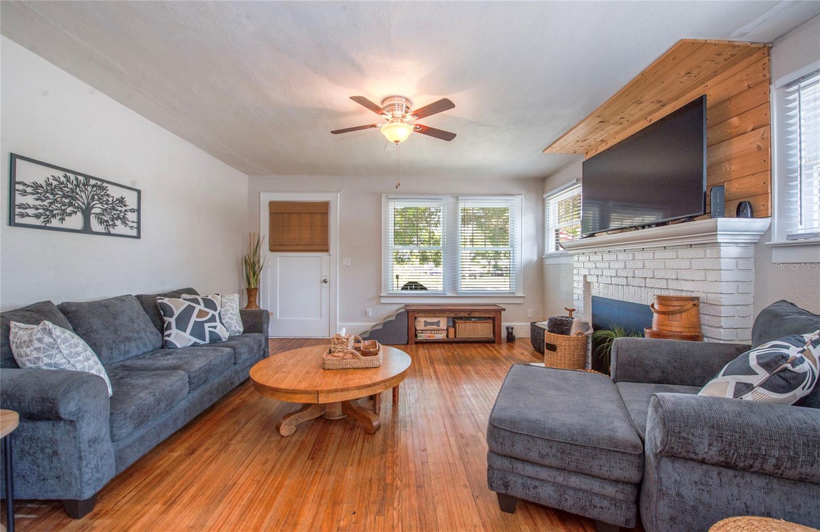 Image 10 of 51 For 12595 95th Street N