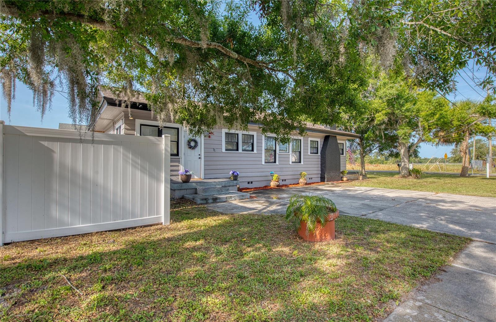 Image 6 of 51 For 12595 95th Street N