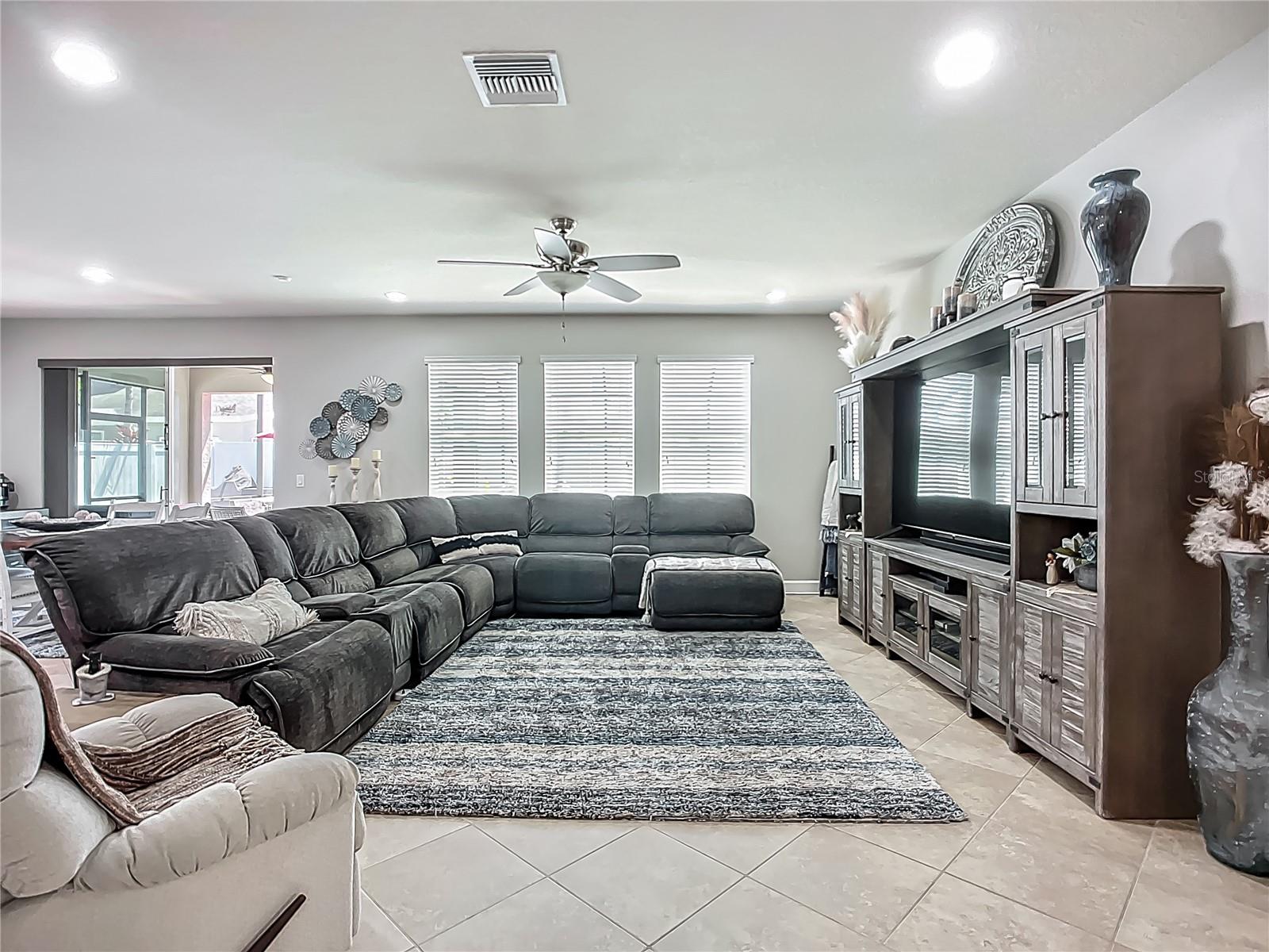 Image 12 of 49 For 13608 Artesa Bell Drive