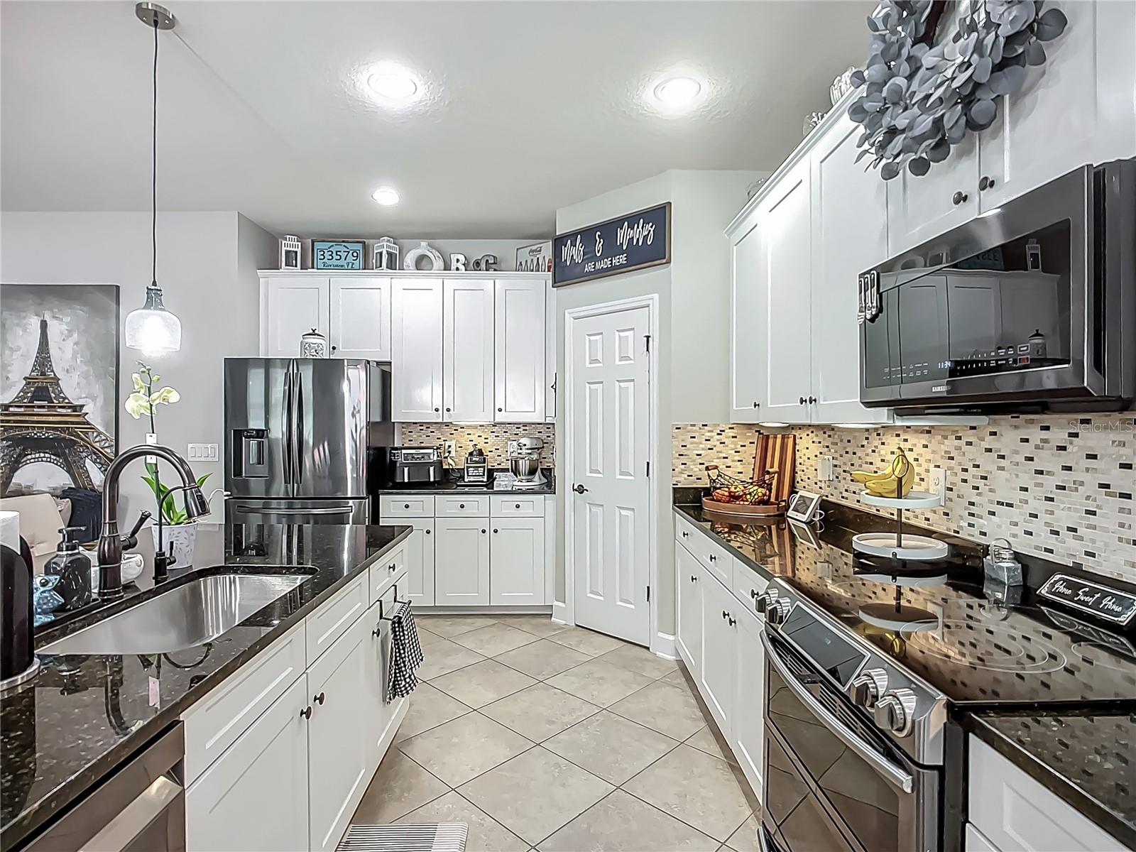 Image 18 of 49 For 13608 Artesa Bell Drive