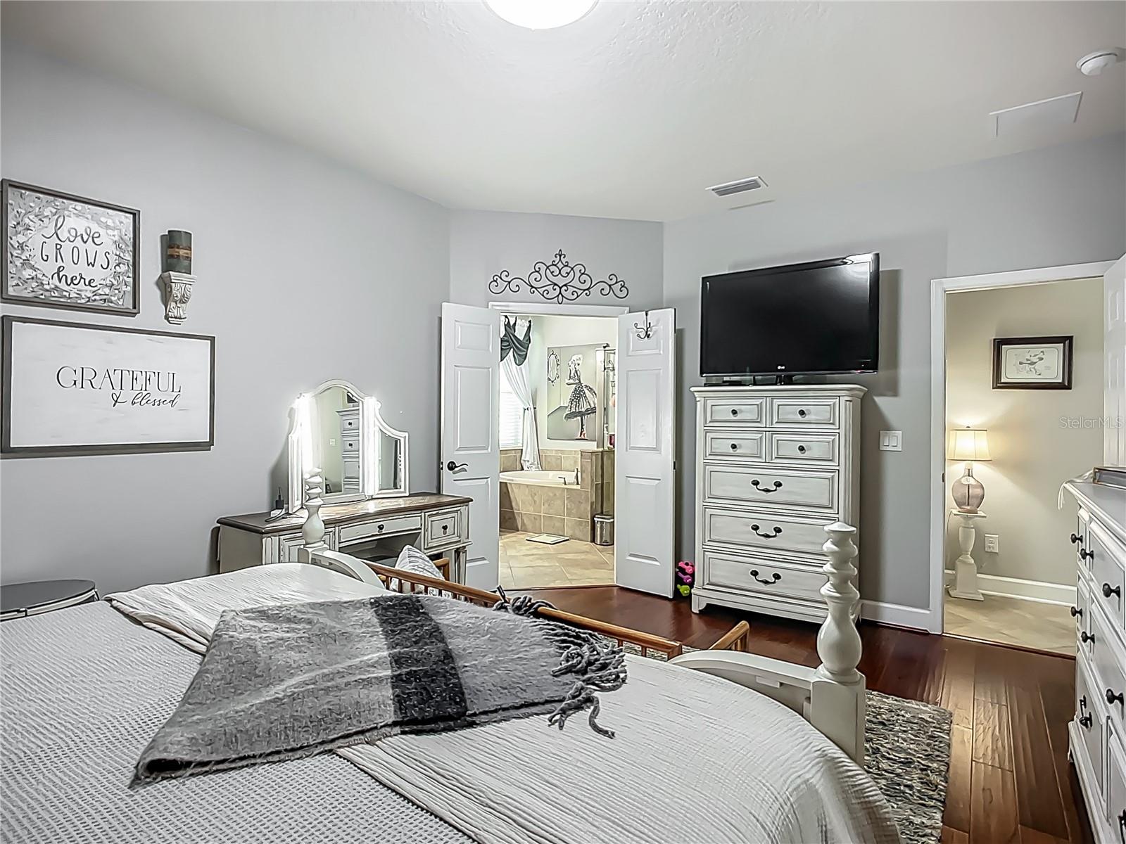 Image 33 of 49 For 13608 Artesa Bell Drive