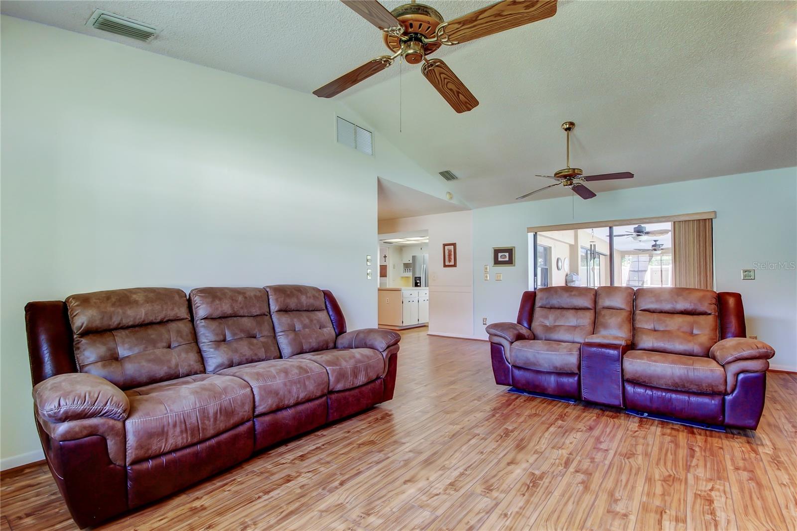 Image 23 of 57 For 107 Garland Cir
