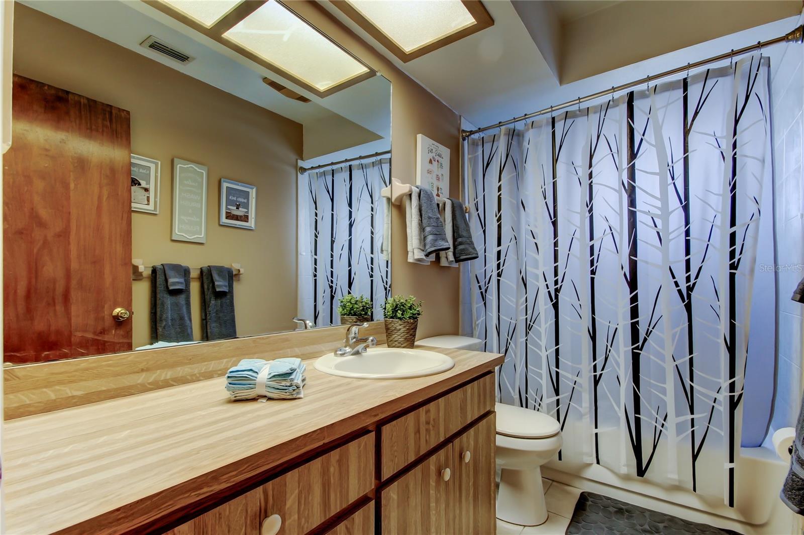 Image 34 of 57 For 107 Garland Cir