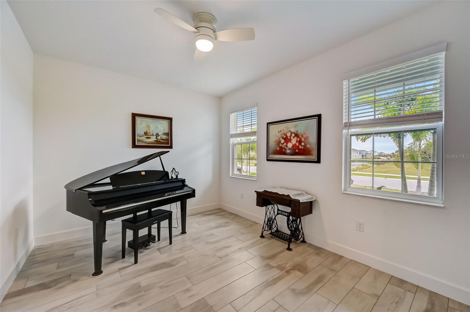 Listing photo id 11 for 5413 Wishing Arch Drive