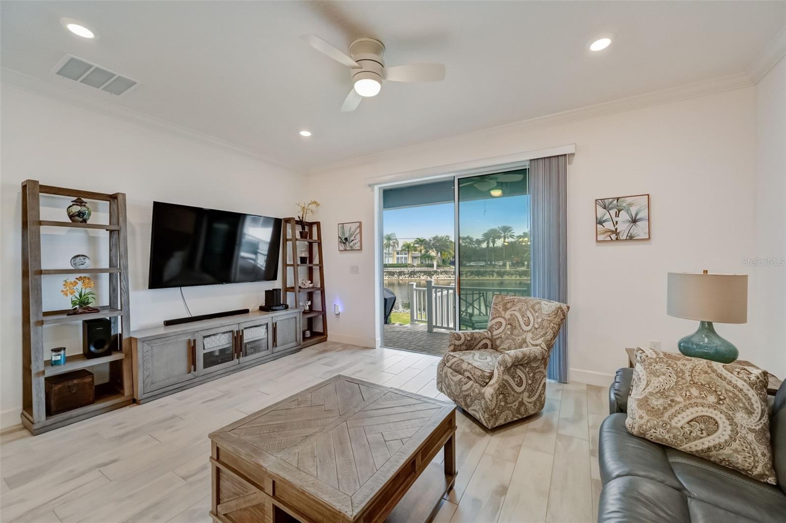 Listing photo id 25 for 5413 Wishing Arch Drive