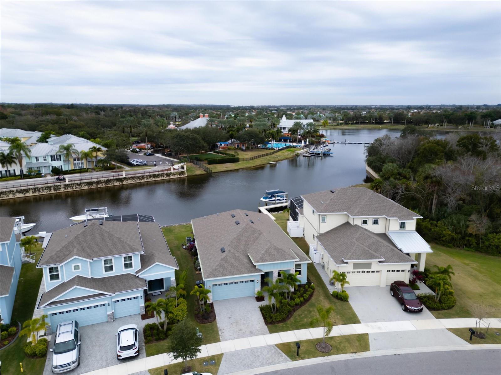Listing photo id 93 for 5413 Wishing Arch Drive