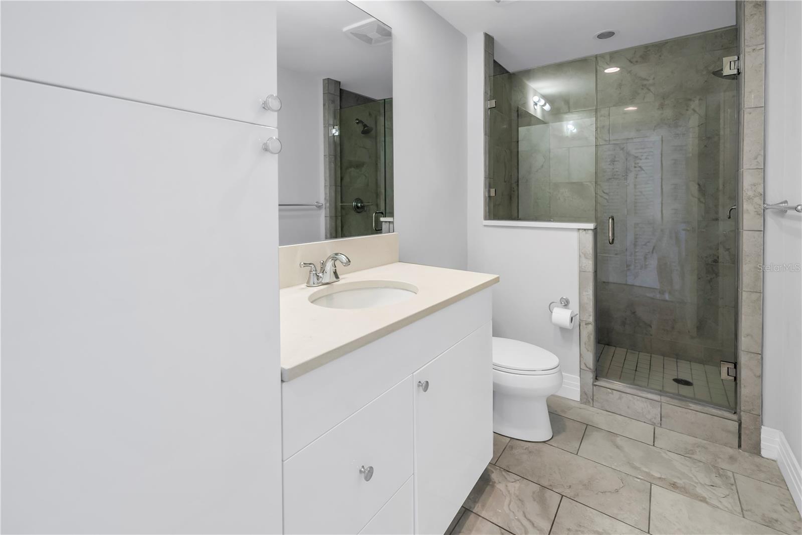 Listing photo id 20 for 1325 Snell Isle Boulevard Ne 505