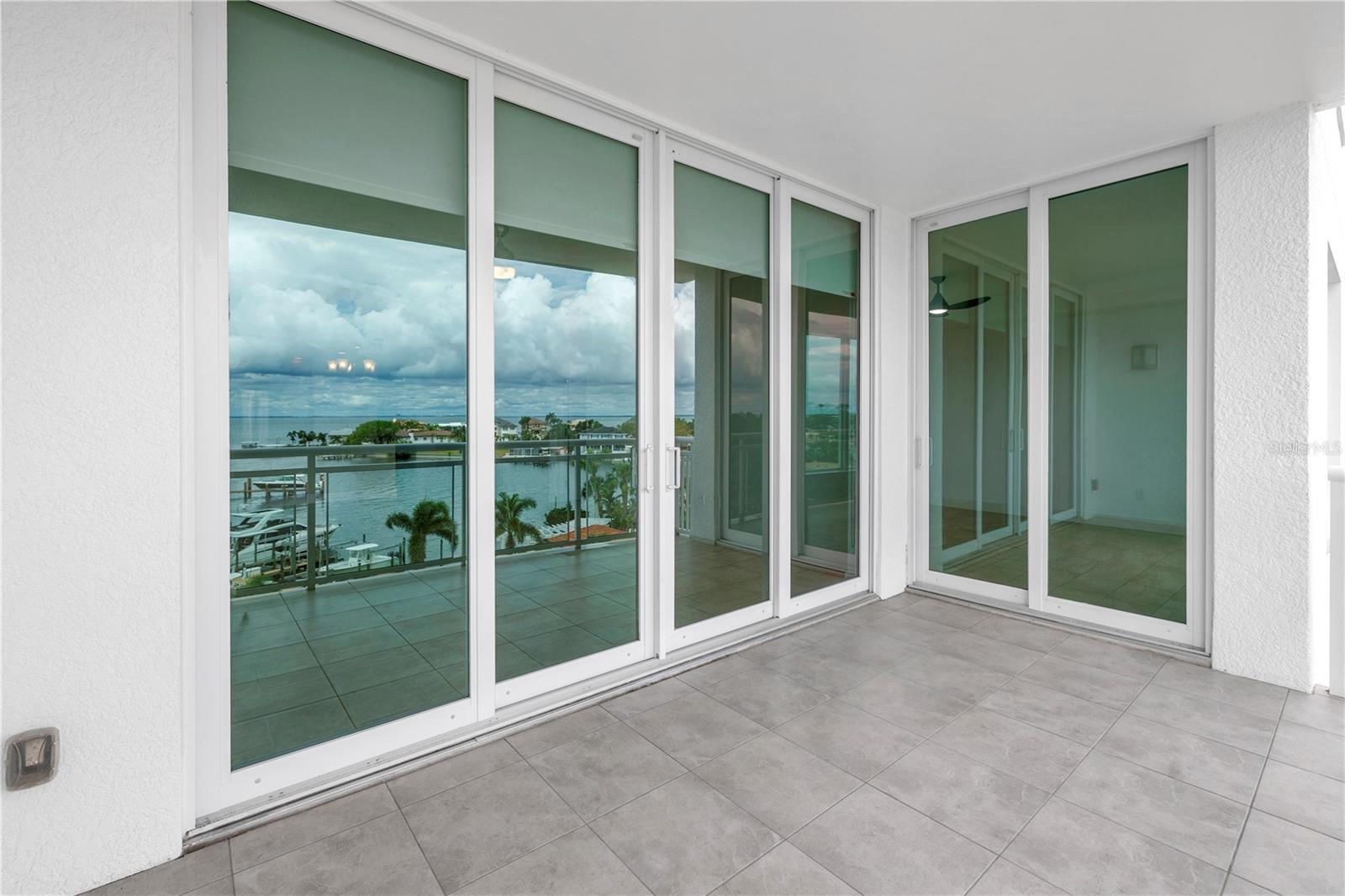 Listing photo id 30 for 1325 Snell Isle Boulevard Ne 505