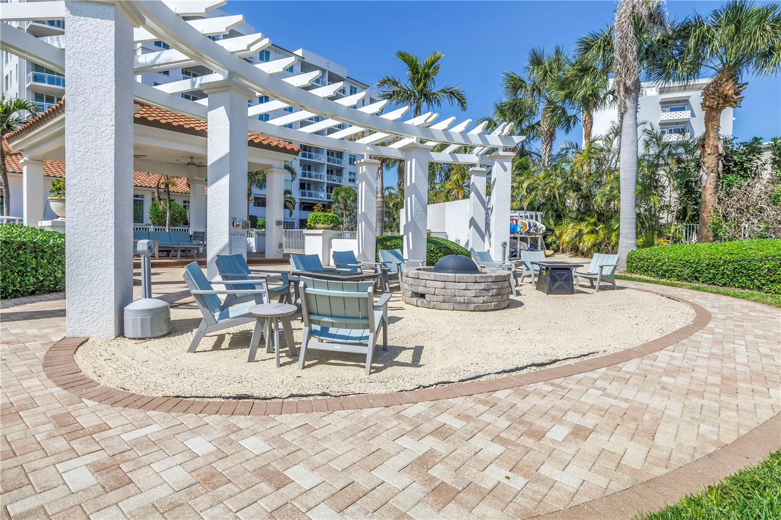 Listing photo id 40 for 1325 Snell Isle Boulevard Ne 505