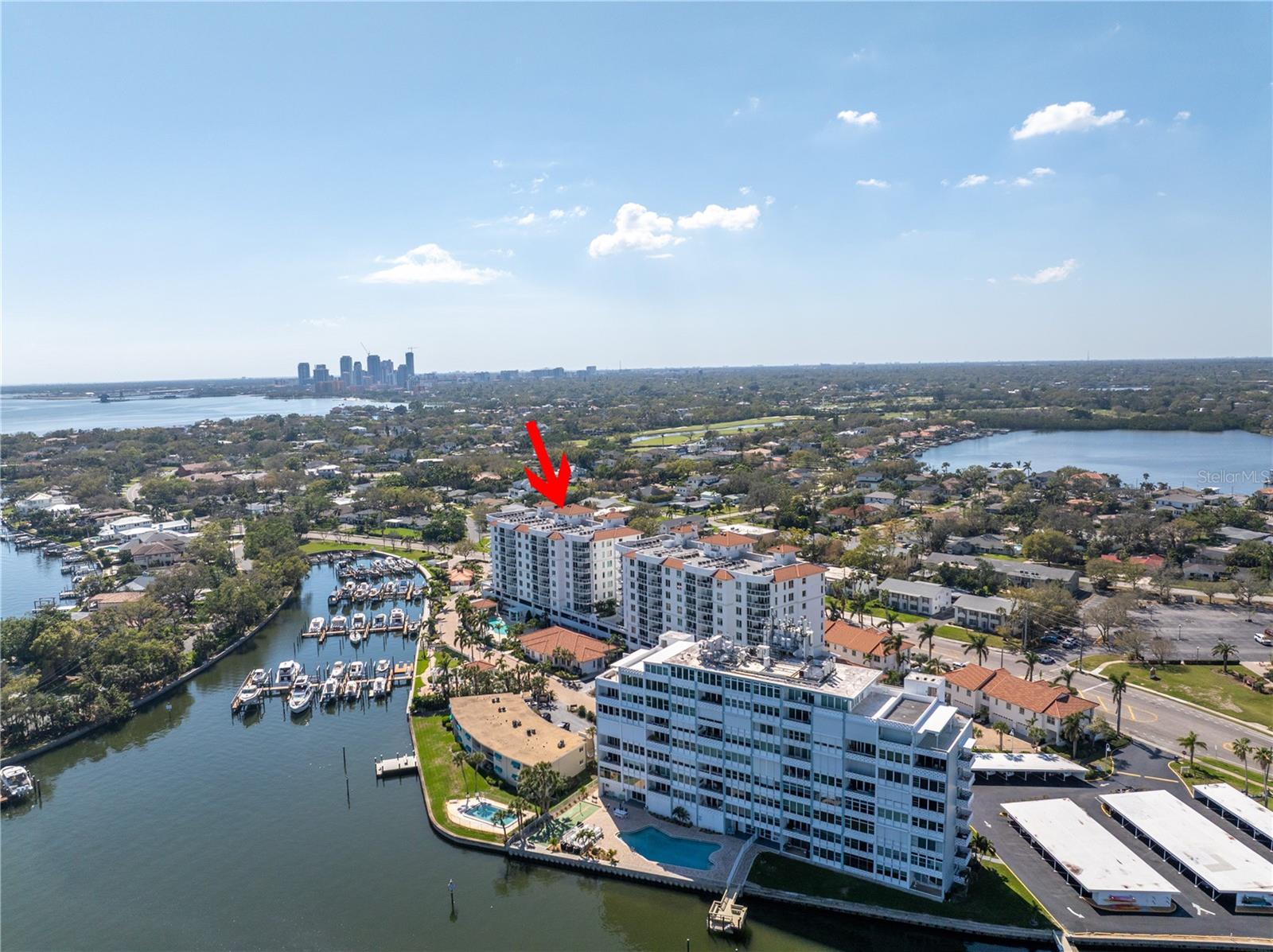 Listing photo id 44 for 1325 Snell Isle Boulevard Ne 505