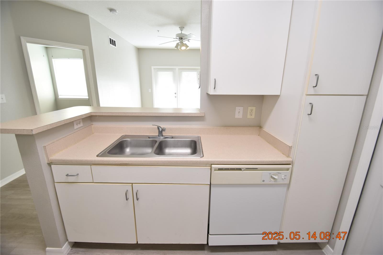 Image 12 of 43 For 1910 Palm Avenue 8302