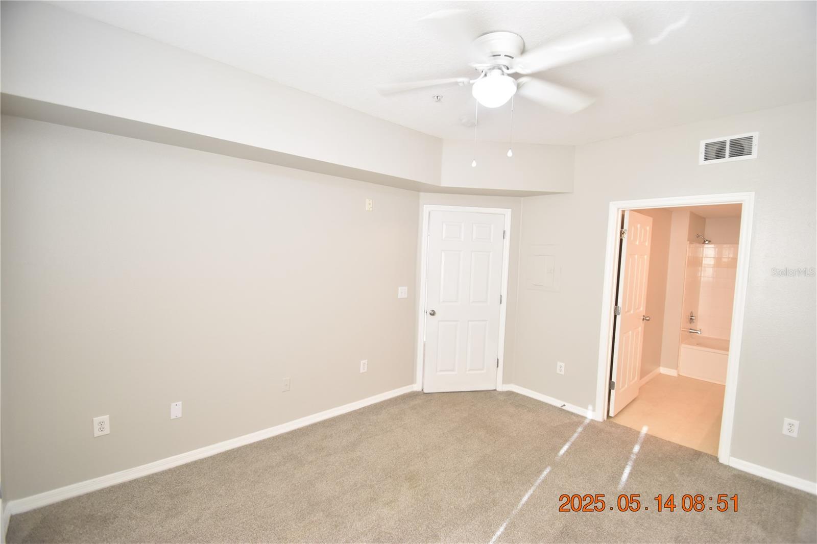 Image 18 of 43 For 1910 Palm Avenue 8302