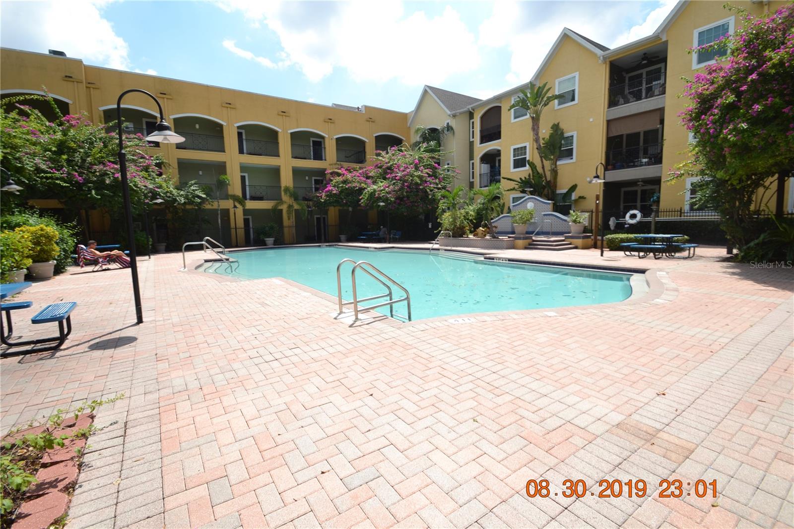 Image 31 of 43 For 1910 Palm Avenue 8302